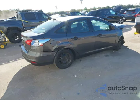 2016 Ford Focus S z USA, uszkodzony, nr VIN 1FADP3E26GL262175